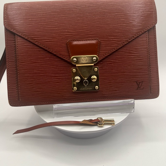 Louis Vuitton Epi Dragonne clutch Kenya brown EUC - Picture 4 of 16